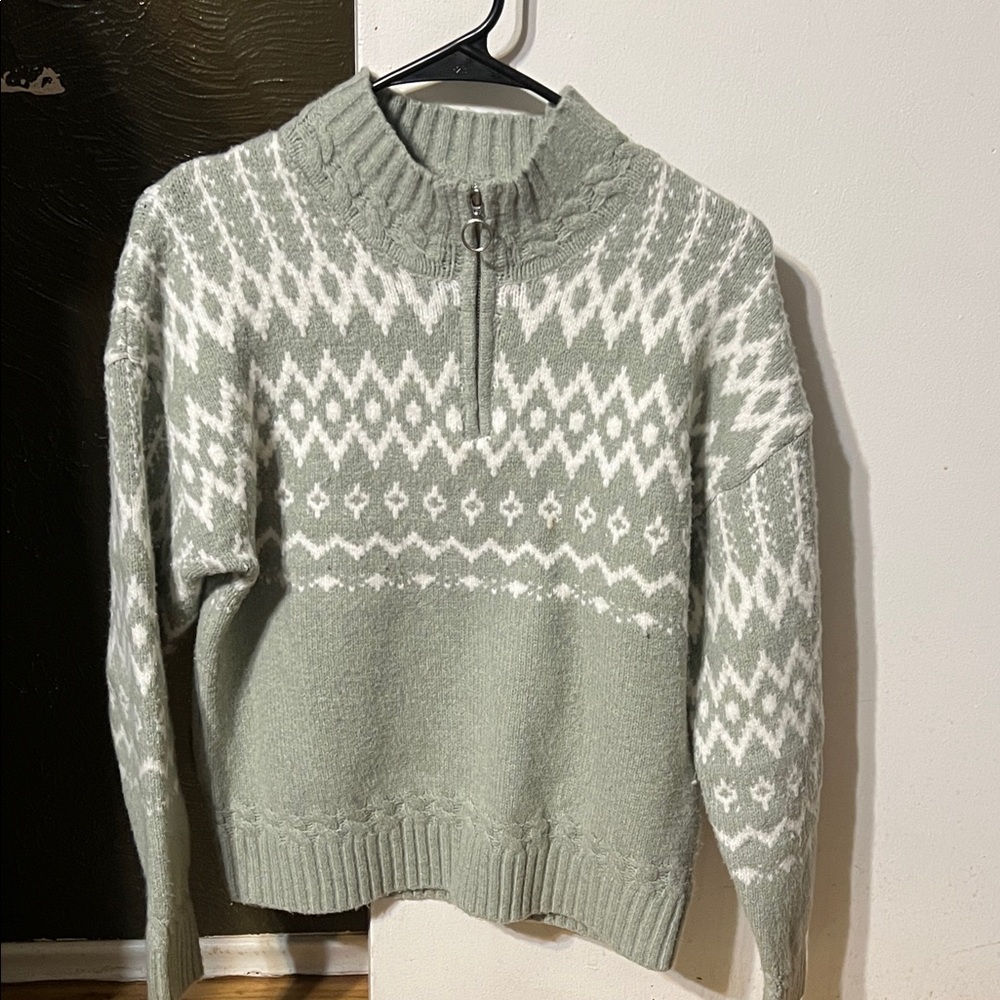 Tahari Green and White Cowl Neck Sweater